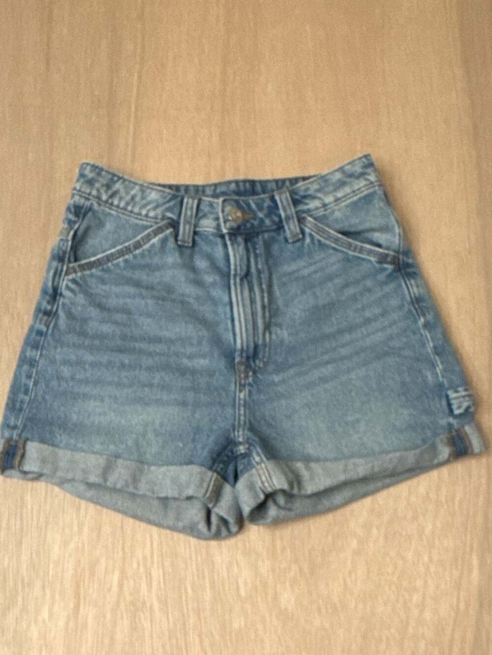 Divided by H&M 90’s High-Waisted Rolled Cuff Denim Carpenter Shorts